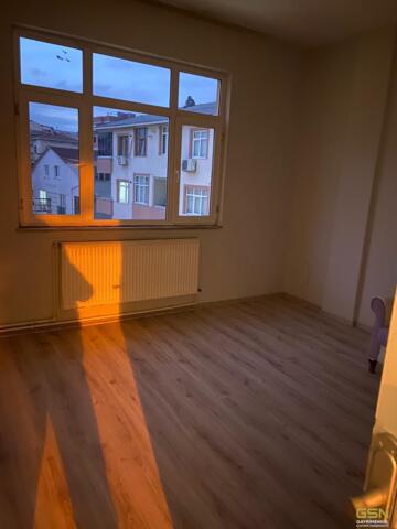 28-ÇAYIROVA YENİMAHALLE DE SATILIK BİNA